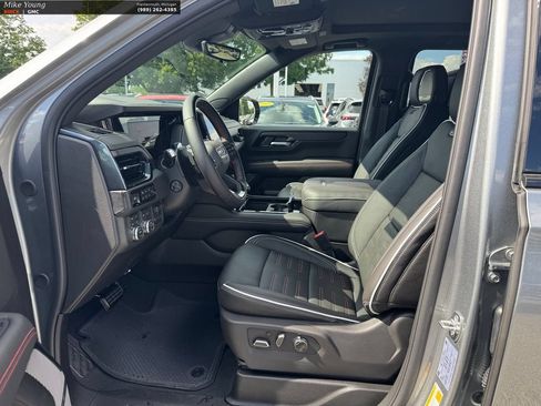 New 2026 GMC Yukon XL AT4 Ultimate AWD/4WD image 21