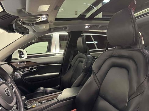 Used 2018 Volvo XC90 T6 Momentum w/ Convenience Package image 31