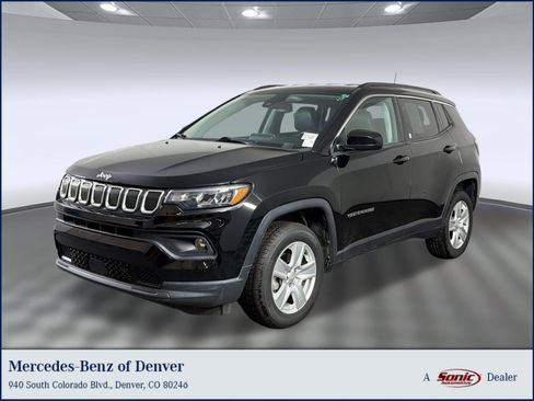 Used 2022 Jeep Compass Latitude w/ Convenience Group AWD/4WD image 1