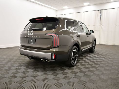 Certified 2025 Kia Telluride EX X-Line AWD/4WD image 8