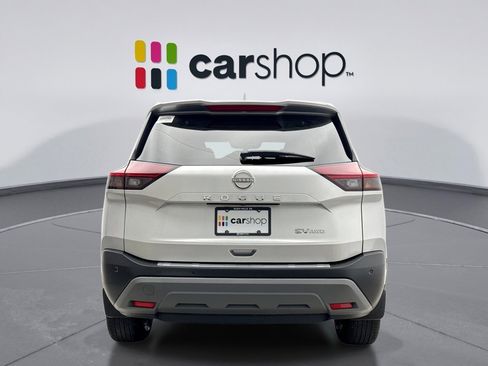 Used 2023 Nissan Rogue SV w/ SV Premium B Package image 4