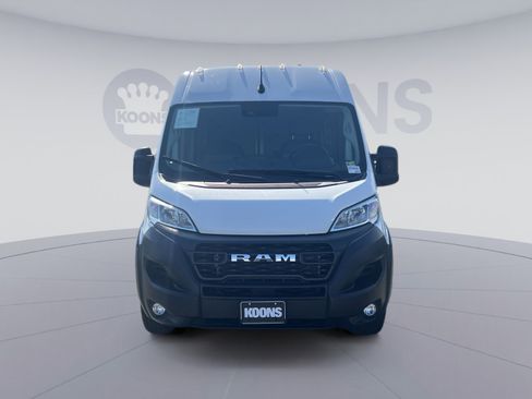 Used 2024 RAM ProMaster 2500 w/ Convenience Group FWD image 4