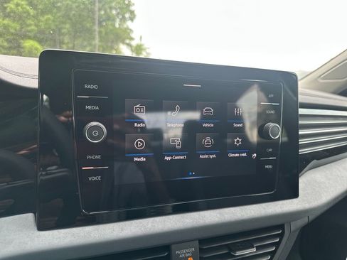 New 2026 Volkswagen Jetta SE FWD image 14