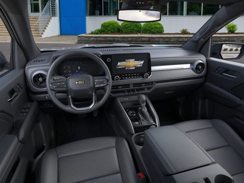 New 2025 Chevrolet Colorado LT w/ LT Convenience Package image 15