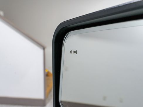 Used 2024 GMC Sierra 2500 AT4 w/ AT4 Premium Plus Package image 16