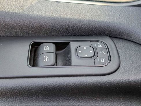 Used 2025 Mercedes-Benz Sprinter 2500 image 26