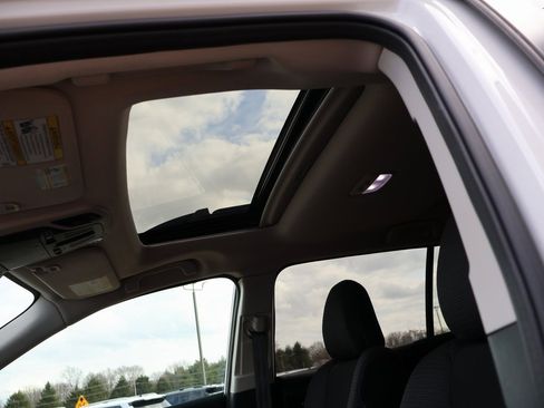 Used 2024 Subaru Outback Premium image 27