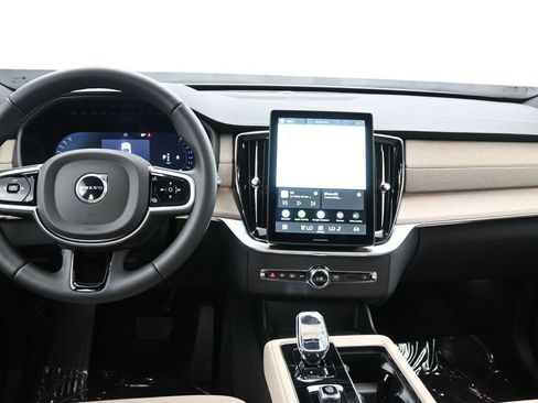 New 2026 Volvo XC90 B6 Plus w/ Protection Package Premier AWD/4WD image 12