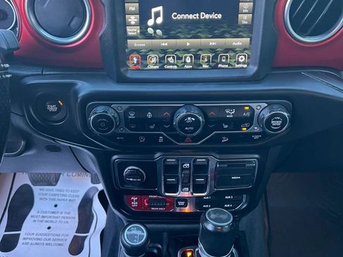 Used 2020 Jeep Wrangler Unlimited Rubicon AWD/4WD image 18