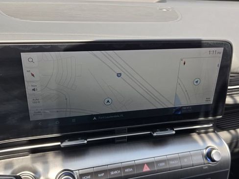 Used 2024 Hyundai Kona Limited FWD image 18