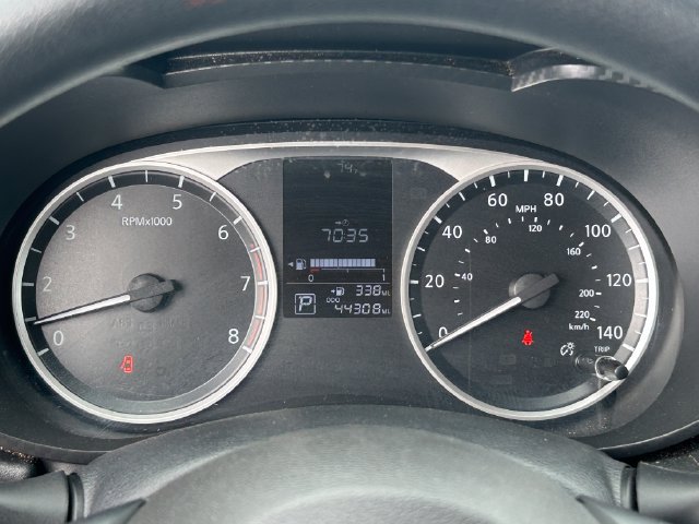 Used 2025 Nissan Versa S FWD image 20