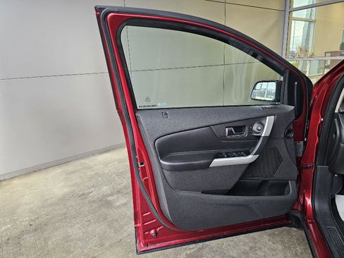 Used 2013 Ford Edge SEL image 18