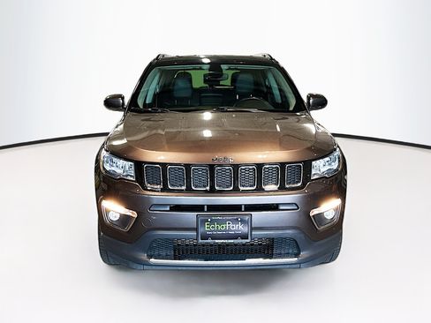 Used 2019 Jeep Compass Limited AWD/4WD image 2