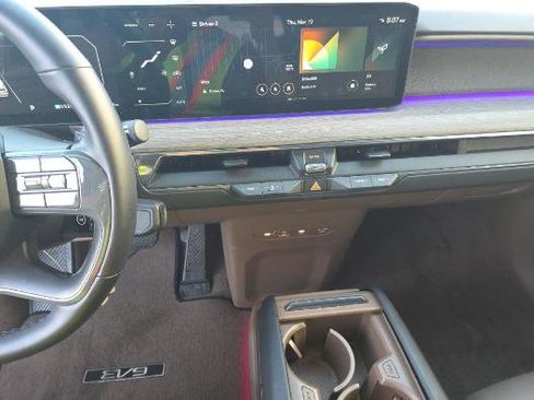 Certified 2025 Kia EV9 Land image 14