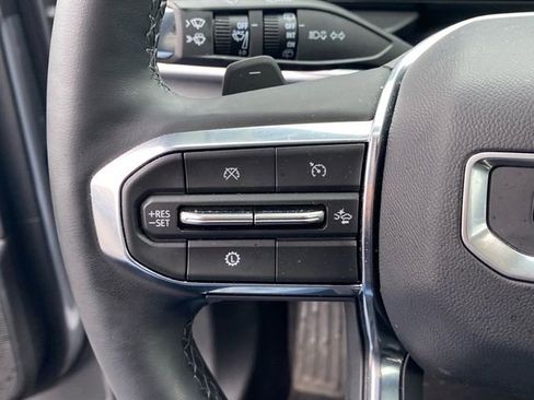 Used 2025 GMC Terrain Elevation w/ Elevation Premium Package image 18