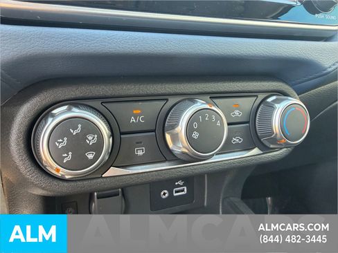 Used 2025 Nissan Versa SV w/ Trunk Package image 15