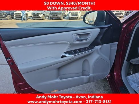 Used 2017 Toyota Camry XLE image 11