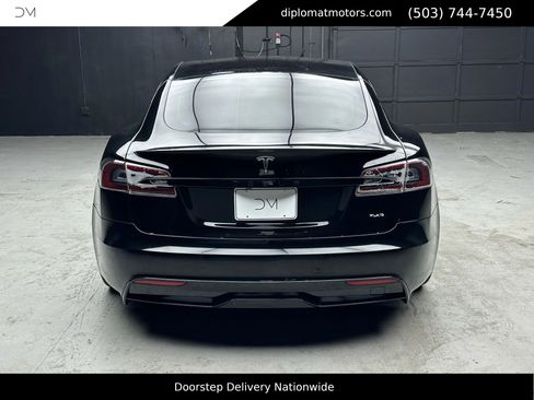 Used 2021 Tesla Model S Plaid image 6