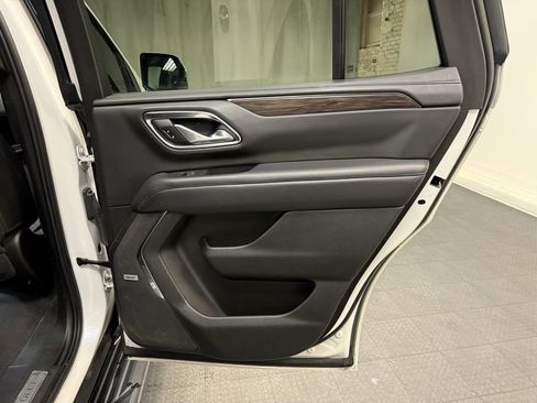 Used 2022 Chevrolet Tahoe LT w/ Luxury Package image 21