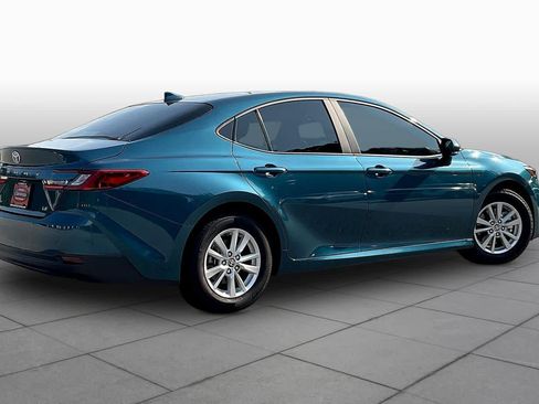 Used 2025 Toyota Camry LE FWD image 13