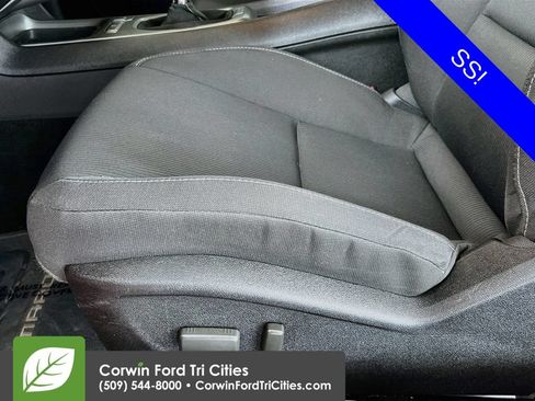 Used 2013 Chevrolet Camaro SS w/ SS Performance Package RWD image 21