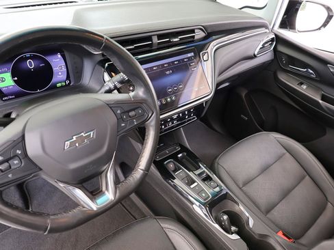Used 2022 Chevrolet Bolt LT w/ Infotainment Package FWD image 37