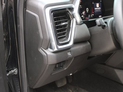Used 2024 GMC Canyon Elevation w/ Convenience Package image 22