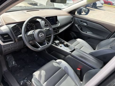 Used 2023 Nissan Rogue SV w/ SV Premium B Package FWD image 14