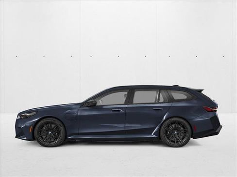 New 2027 BMW M5 Touring AWD/4WD image 3