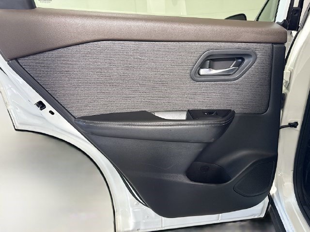 Used 2021 Nissan Rogue SV AWD/4WD image 25