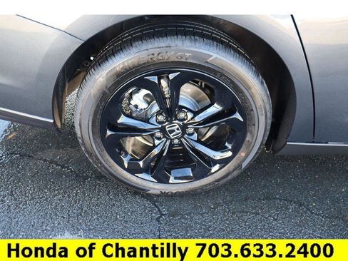 Certified 2025 Honda Accord SE image 30