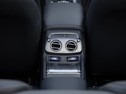 Used 2019 Rolls-Royce Dawn image 86