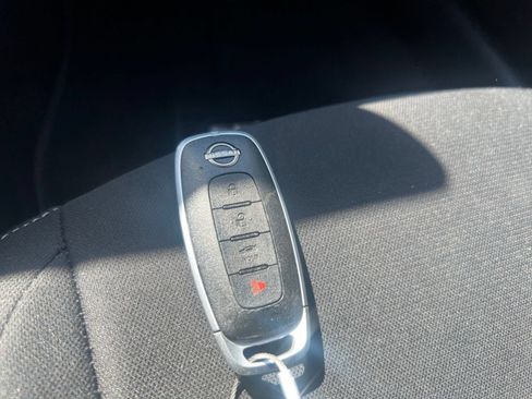 Used 2025 Nissan Sentra SV FWD image 18