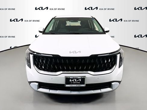 New 2026 Kia Carnival LX FWD image 2