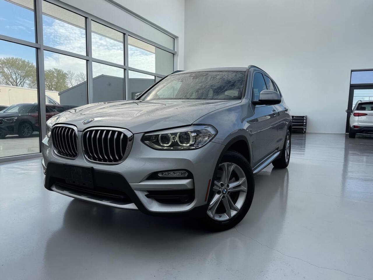 Used 2019 BMW X3 xDrive30i AWD/4WD image 2