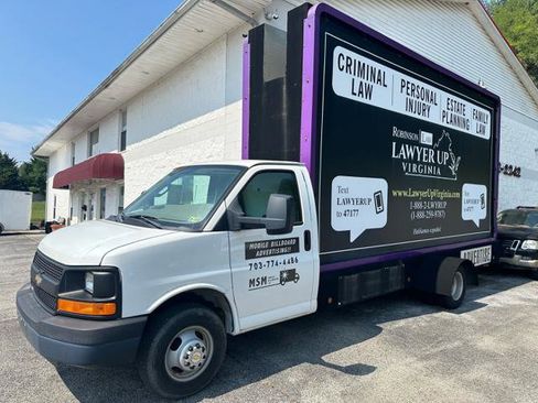 Used 2016 Chevrolet Express 3500 Extended image 3