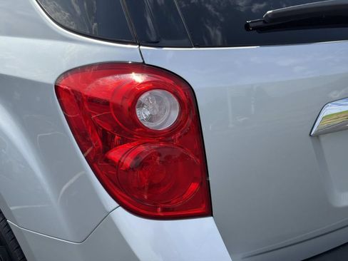 Used 2015 Chevrolet Equinox LT w/ Driver Convenience Package FWD image 12