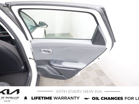 New 2025 Kia K4 LX image 13