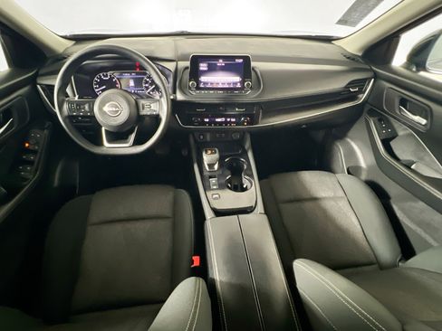 Used 2024 Nissan Rogue SV FWD image 30