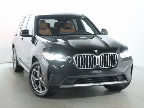 Used 2023 BMW X3 xDrive30i w/ Premium Package AWD/4WD image 2