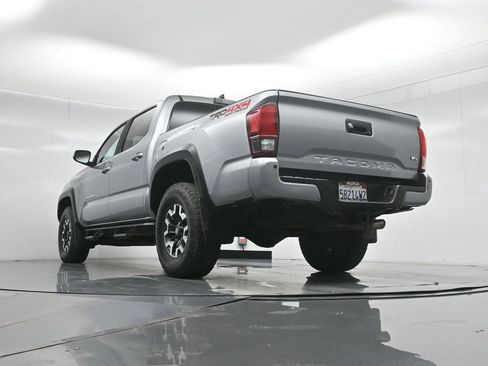 Used 2019 Toyota Tacoma TRD Off-Road w/ Technology Package AWD/4WD image 49