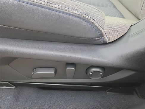 Certified 2025 Subaru Forester Premium image 22