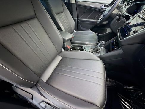 Used 2023 Volkswagen Tiguan SE FWD image 15