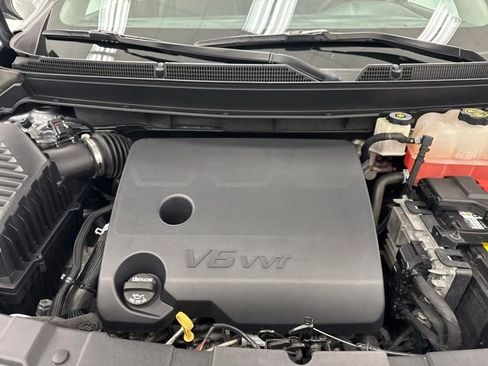 Used 2021 Buick Enclave Avenir w/ Avenir Technology Package AWD/4WD image 39
