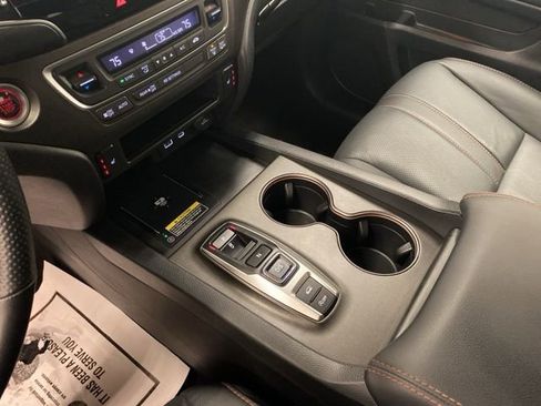 Certified 2025 Honda Passport TrailSport image 14