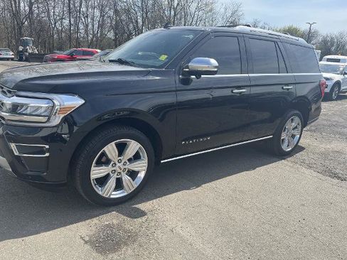 Certified 2023 Ford Expedition Platinum image 1