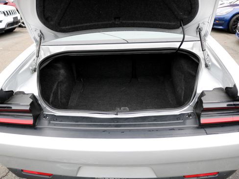 Used 2023 Dodge Challenger R/T image 34