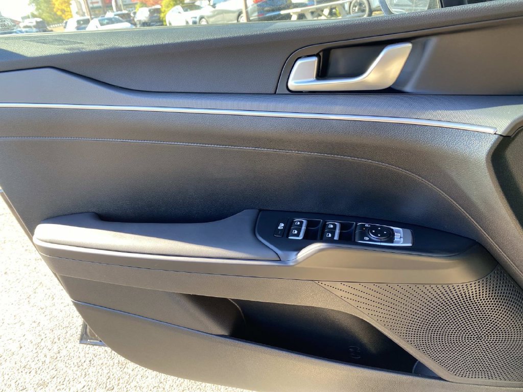 New 2027 Kia K5 LXS FWD image 14