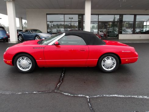 Used 2003 Ford Thunderbird image 2