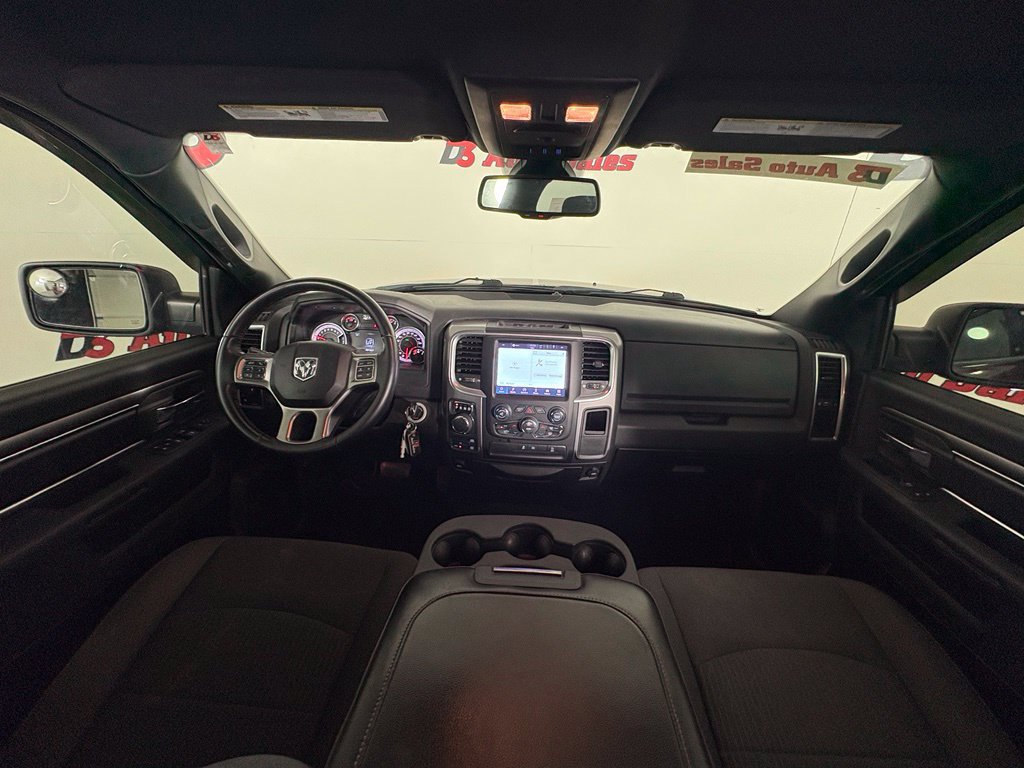 Used 2022 RAM 1500 Warlock AWD/4WD image 37